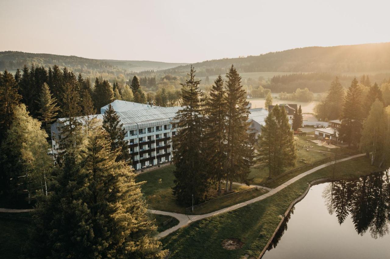 Orea Resort Devet Skal Vysocina Sněžné Exterior foto