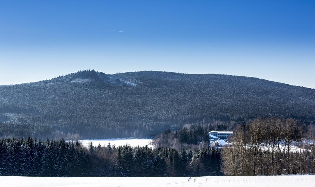 Orea Resort Devet Skal Vysocina Sněžné Exterior foto